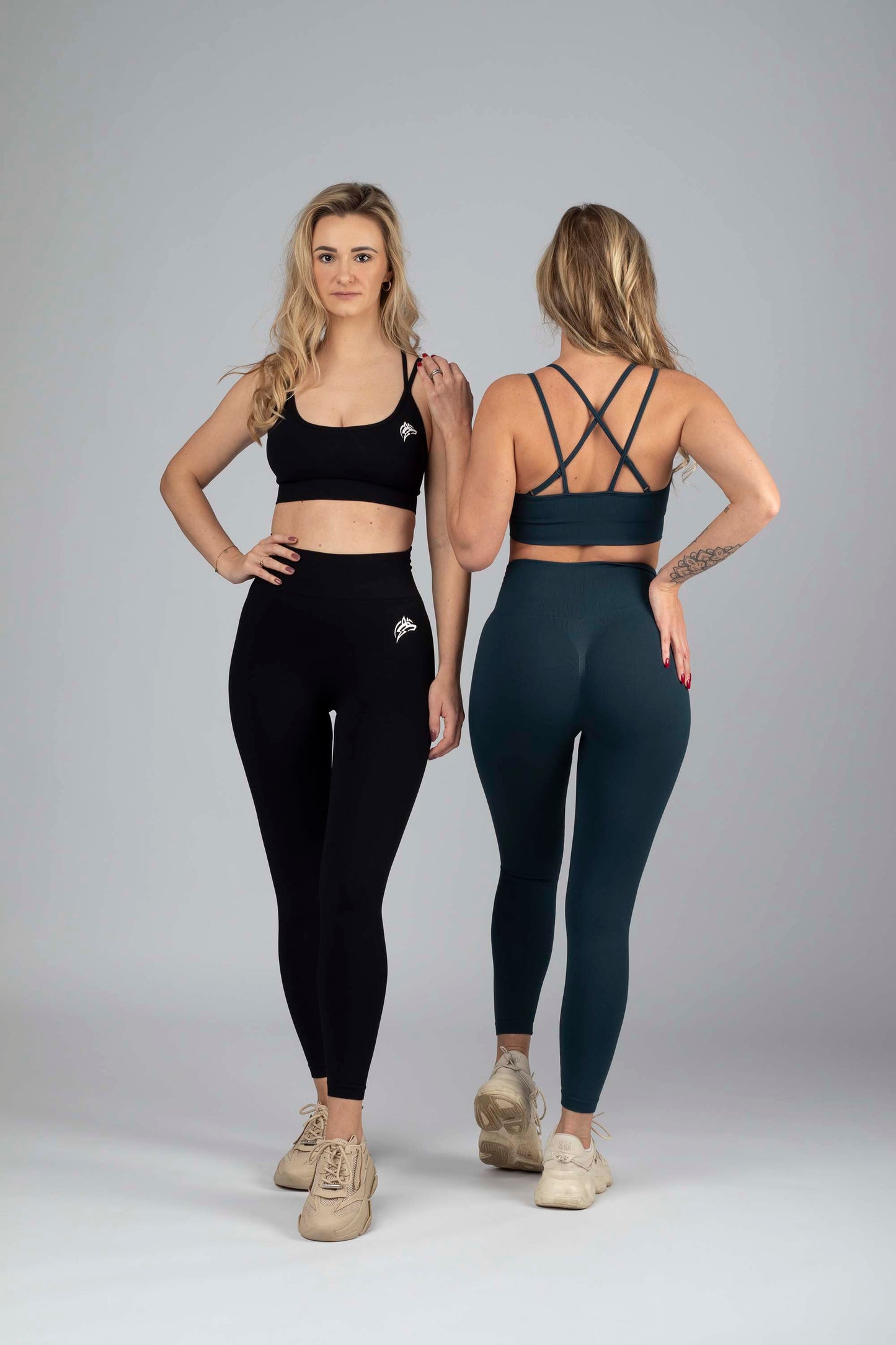 Seamless strapped sports bra - Black