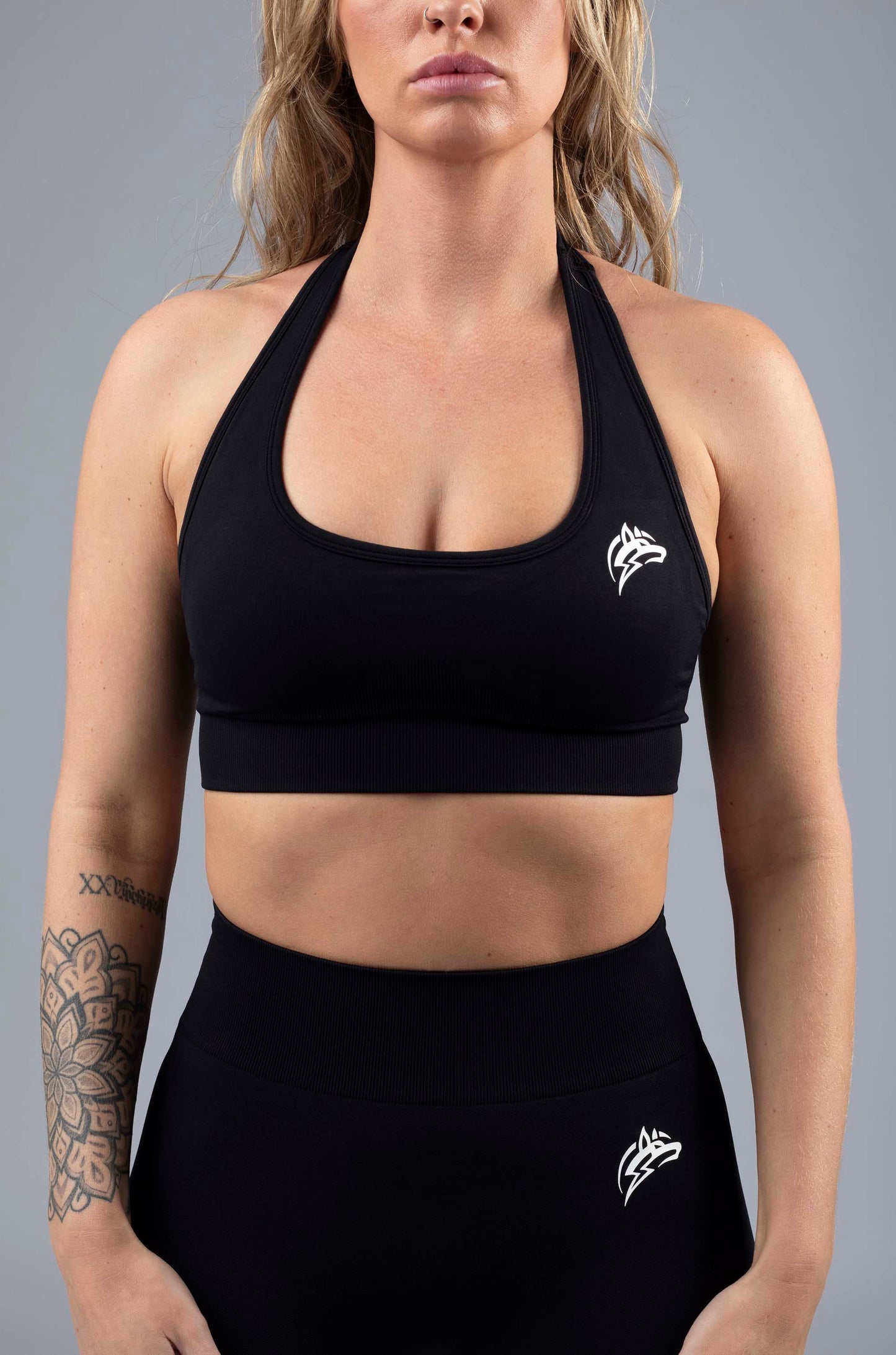 Seamless halter sports bra - Black